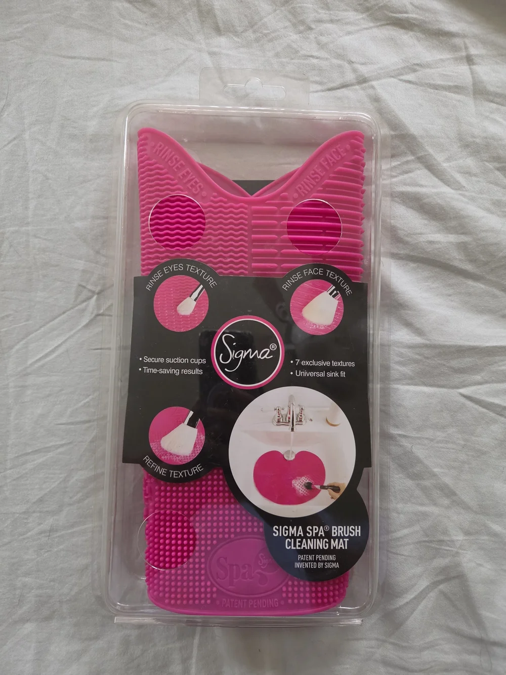 Sigma Spa Brush Cleaning Mat - Pink